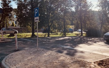Pabeigti auto stāvlaukuma izbūves darbi Palejas ielā 15A