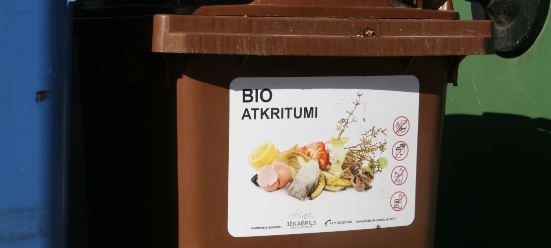 Jēkabpilī uzstādīti jau 35 bioloģisko atkritumu konteineri