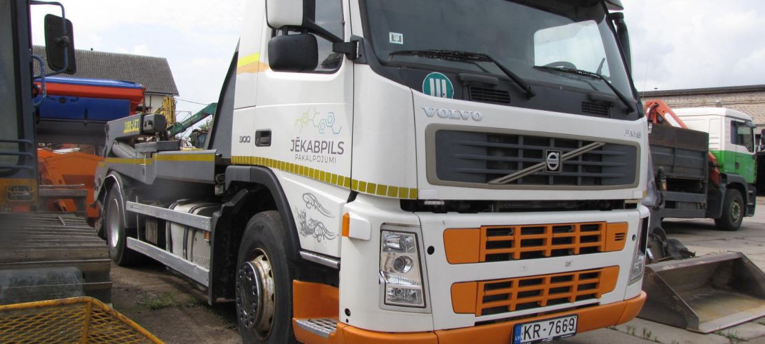Kravas atkritumvedēja VOLVO FM9 izole