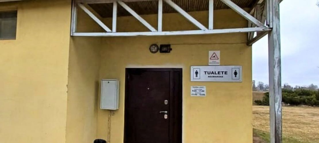 Uz laiku slēgta sabiedriskā tualete Viestura ielā 2b
